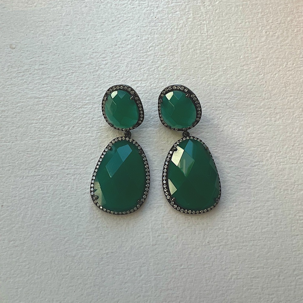 Stunning drop earrings